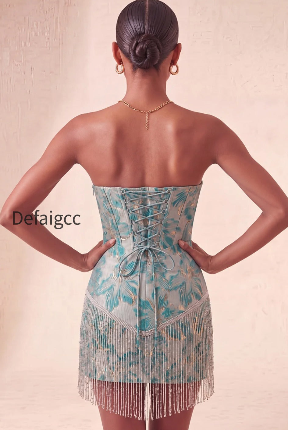champagne-jacquard-tight-short-corset-homecoming-dress-with-fringes