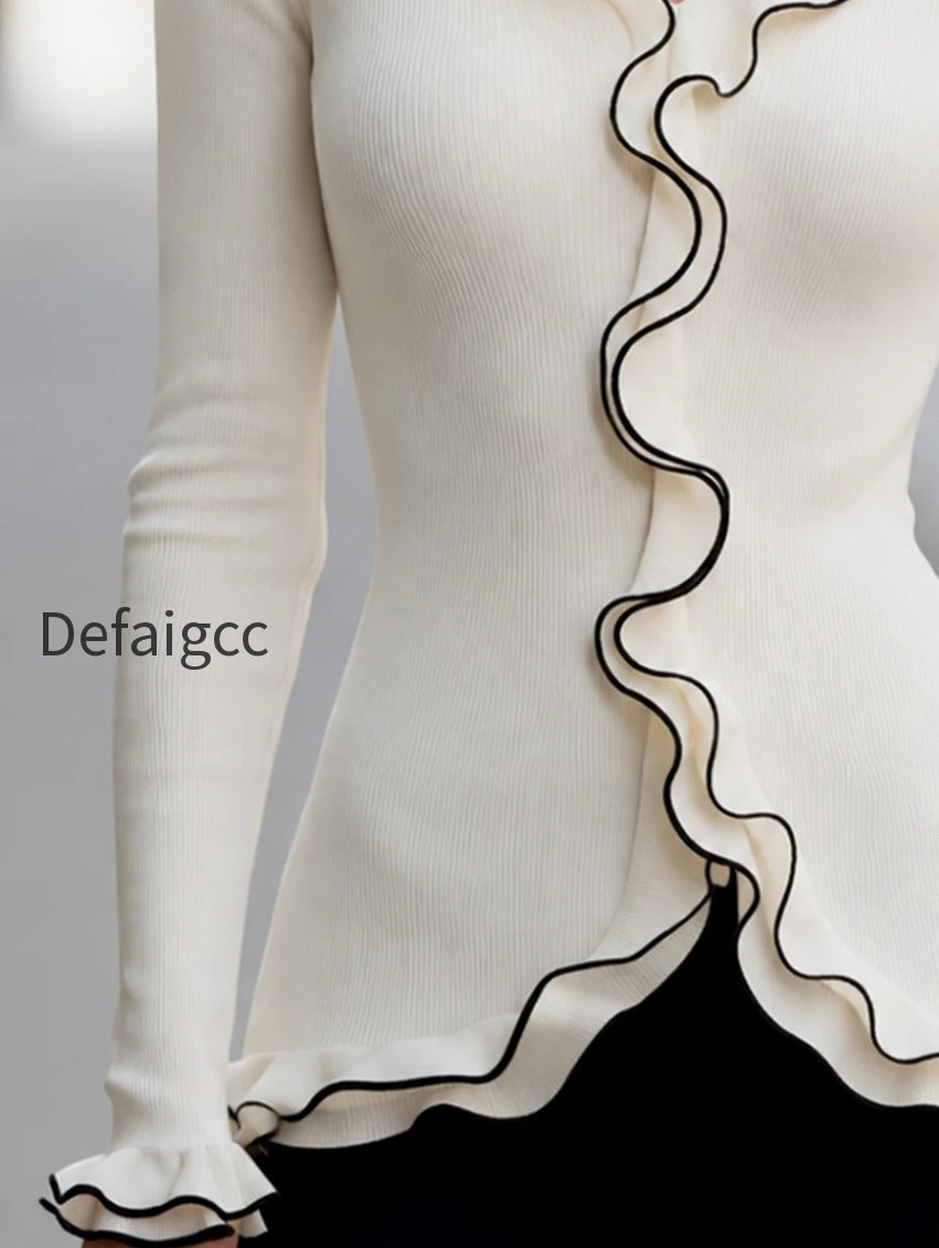 contrast-ruffle-v-neck-knit-top